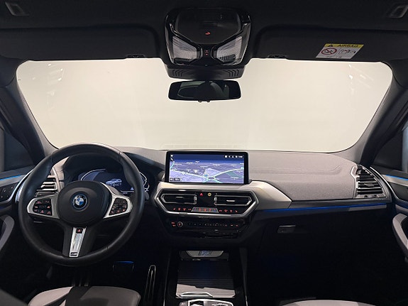 BMW iX3 13 of 18