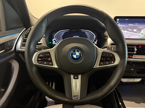 BMW iX3 14 of 18