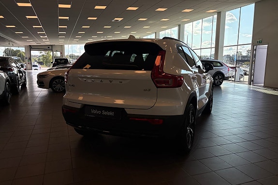 Volvo XC40 20 of 23