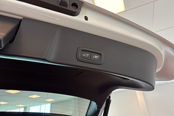 Volvo XC40 19 of 23