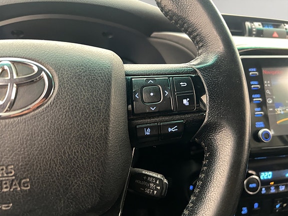 Toyota HiLux 22 of 30