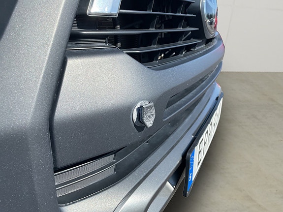 Toyota HiLux 12 of 30