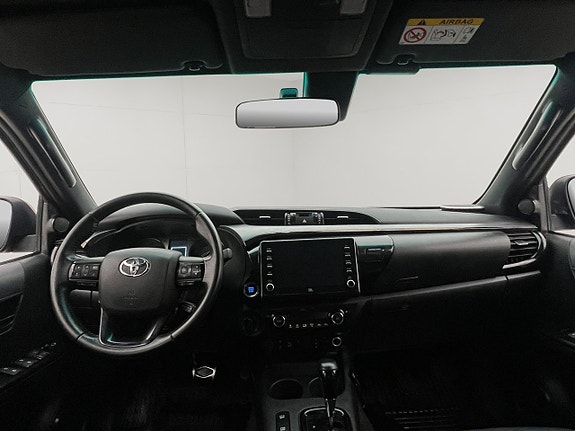 Toyota HiLux 19 of 30