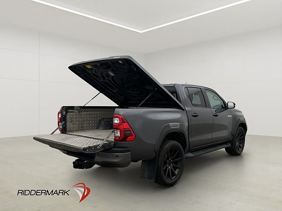 Toyota HiLux 13 of 30