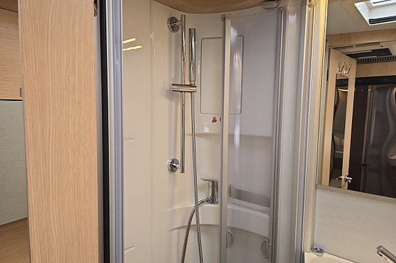 Hymer B-MC I 580 170hk Automat ALDE, AC-bodel, Solcell, Läder 24 of 30