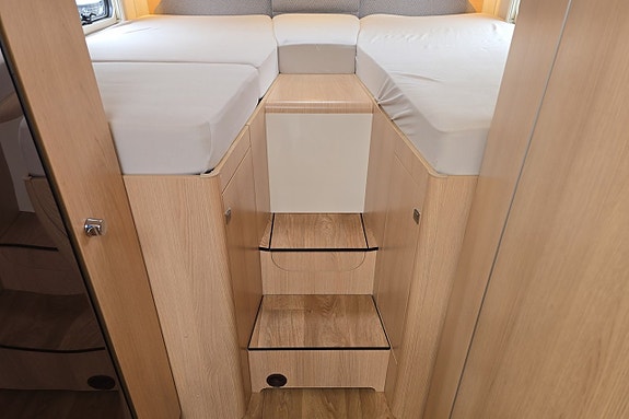 Hymer B-MC I 580 170hk Automat ALDE, AC-bodel, Solcell, Läder 15 of 30