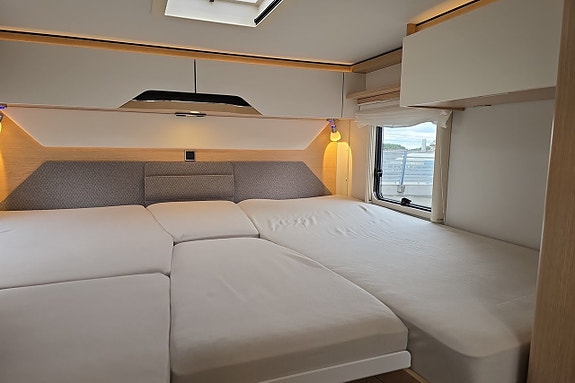 Hymer B-MC I 580 170hk Automat ALDE, AC-bodel, Solcell, Läder 18 of 30
