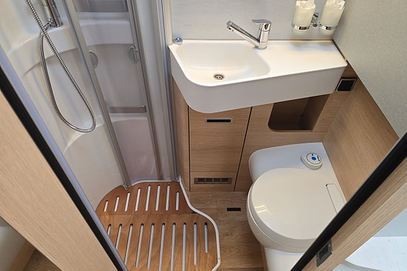 Hymer B-MC I 580 170hk Automat ALDE, AC-bodel, Solcell, Läder 23 of 30