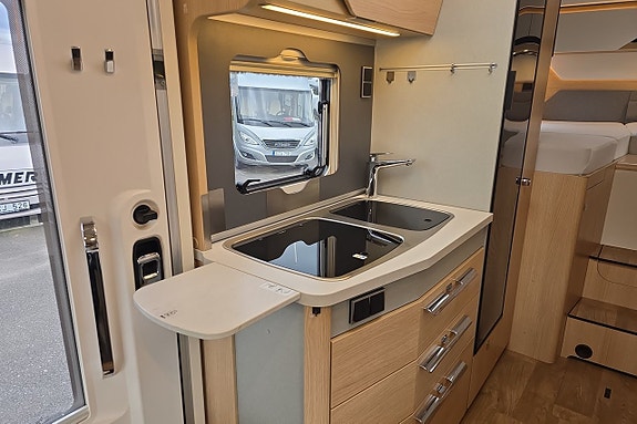 Hymer B-MC I 580 170hk Automat ALDE, AC-bodel, Solcell, Läder 12 of 30
