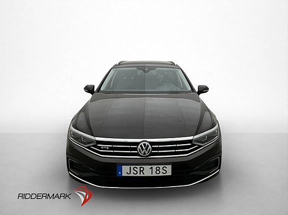 Volkswagen Passat 2 of 30