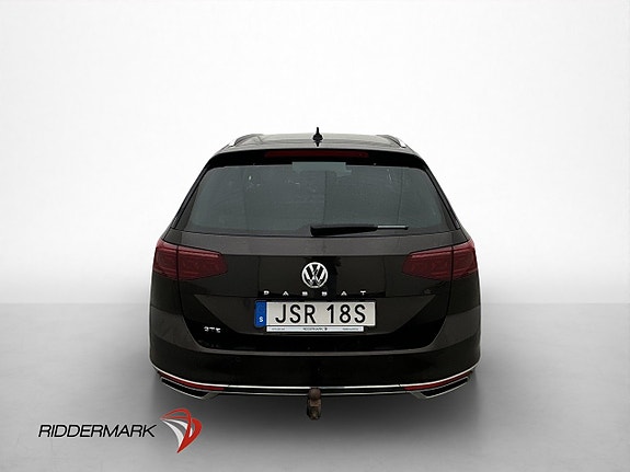 Volkswagen Passat 6 of 30