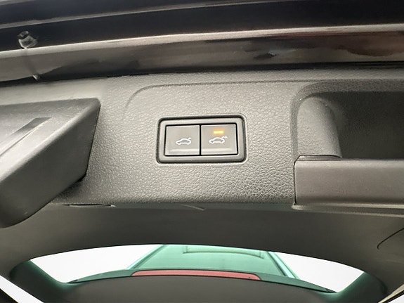 Volkswagen Passat 26 of 30