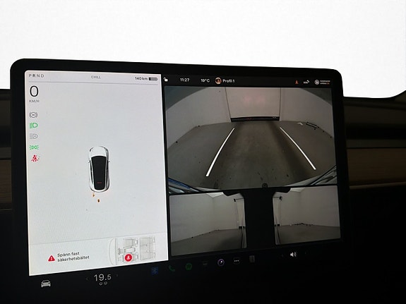 Tesla Model Y 15 of 30