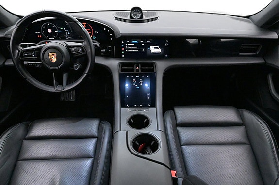 Porsche Taycan 4S 6 of 27