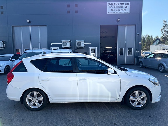 Kia Ceed 12 of 17