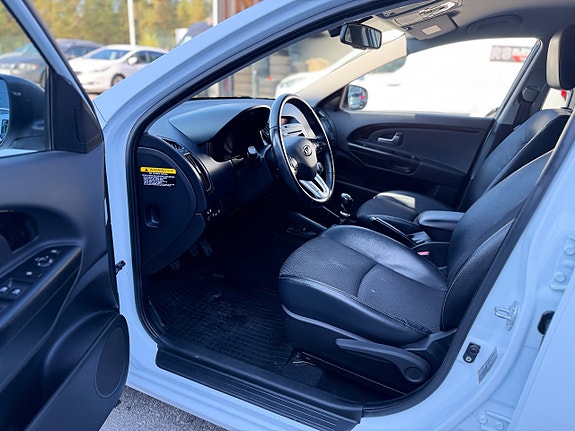 Kia Ceed 7 of 17