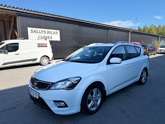 Kia Ceed 10 of 17