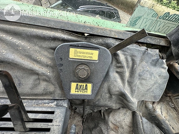 John Deere 4440 20 of 27