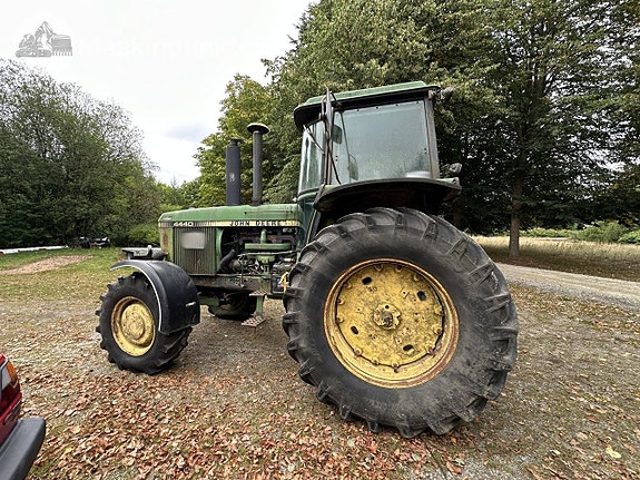 John Deere 4440 8 of 27