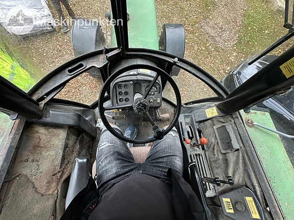 John Deere 4440 15 of 27