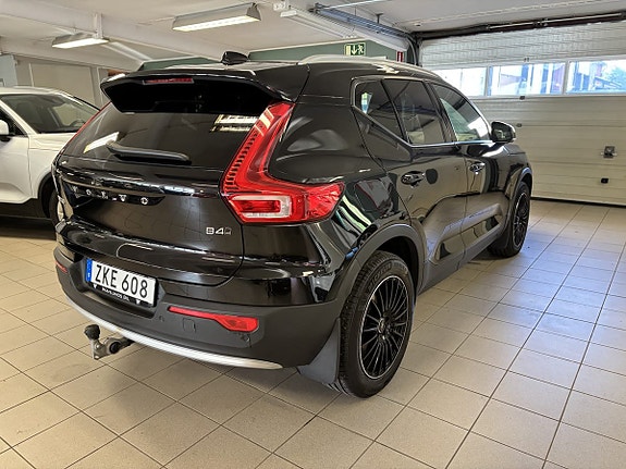 Volvo XC40 9 of 14