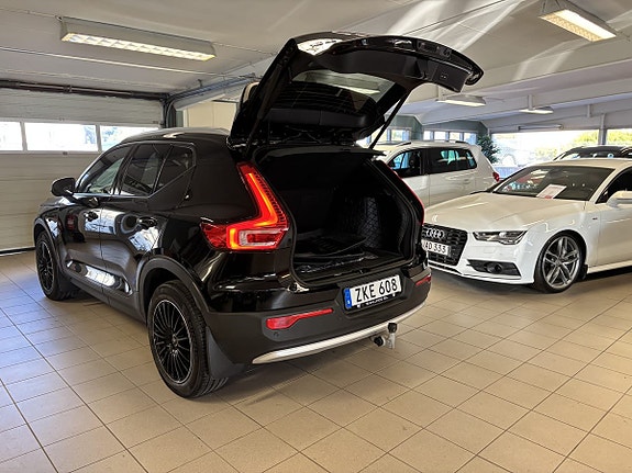 Volvo XC40 10 of 14