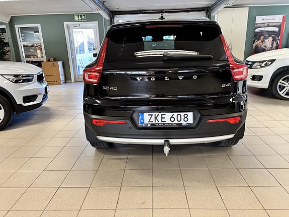 Volvo XC40 5 of 14
