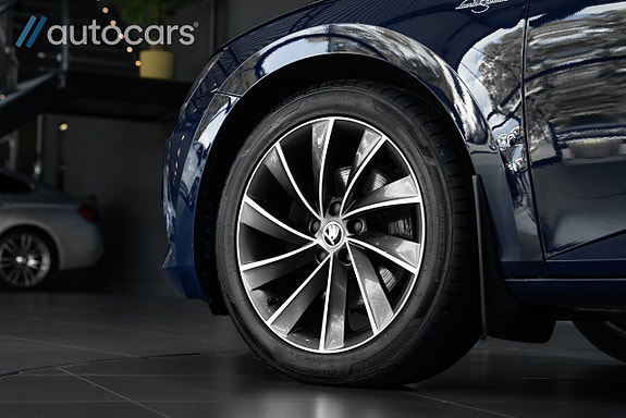 Skoda Superb 8 of 30