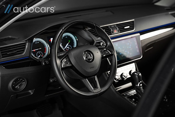 Skoda Superb 15 of 30