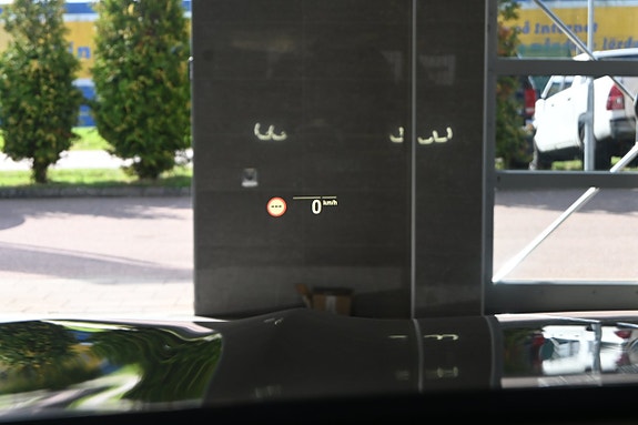 BMW iX3 25 of 30