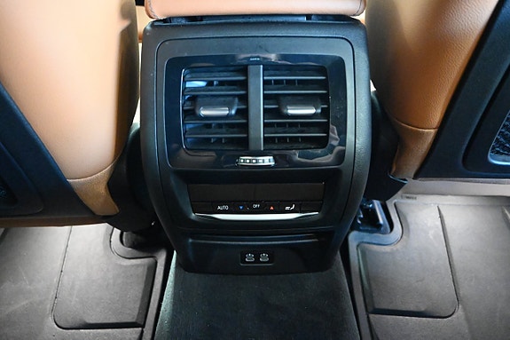 BMW iX3 15 of 30