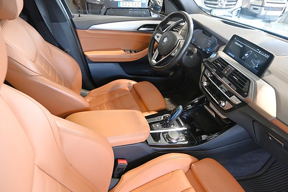 BMW iX3 9 of 30