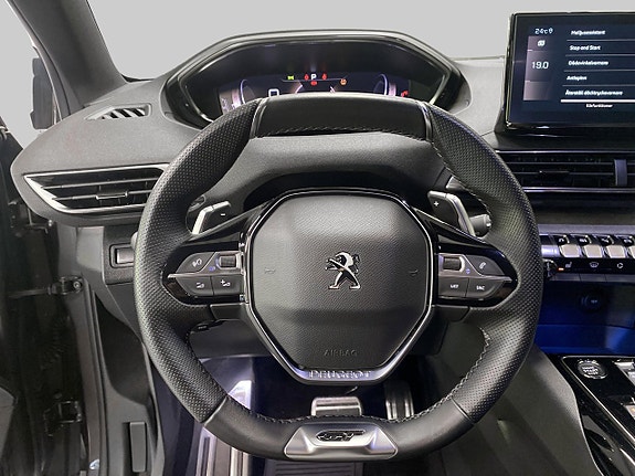 Peugeot 5008 14 of 17