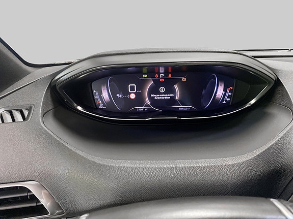 Peugeot 5008 10 of 17