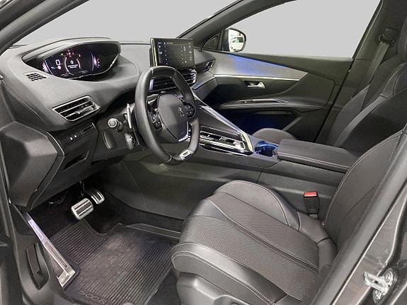 Peugeot 5008 8 of 17