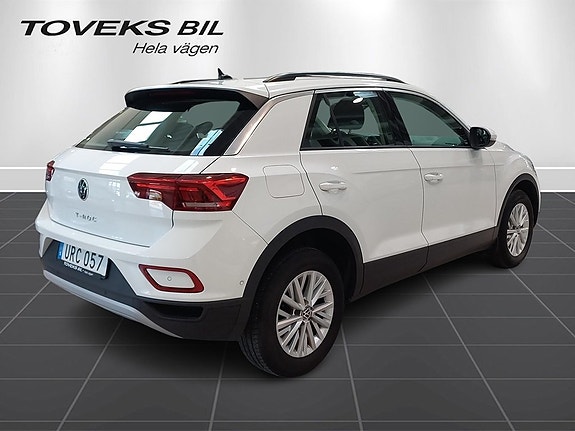 Volkswagen T-Roc 3 of 10