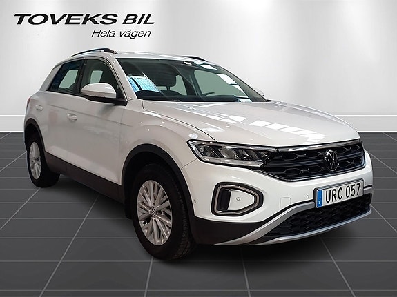 Volkswagen T-Roc 2 of 10
