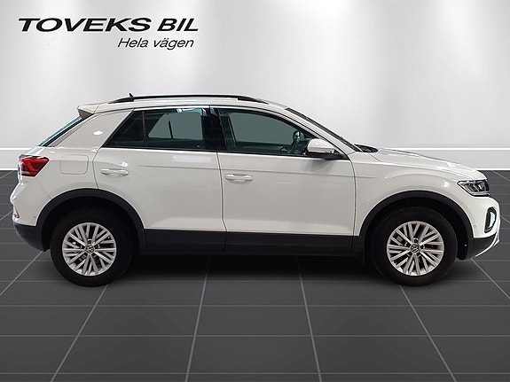 Volkswagen T-Roc 6 of 10