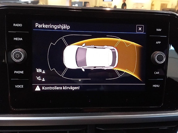 Volkswagen T-Roc 9 of 10