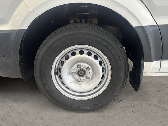 Volkswagen Crafter 35 5 of 15