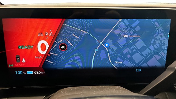 Renault Scenic E-Tech 15 of 25