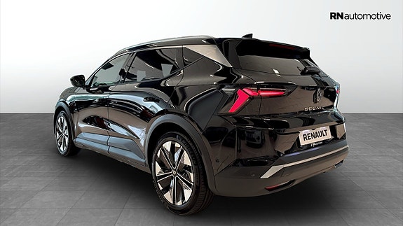 Renault Scenic E-Tech 3 of 25