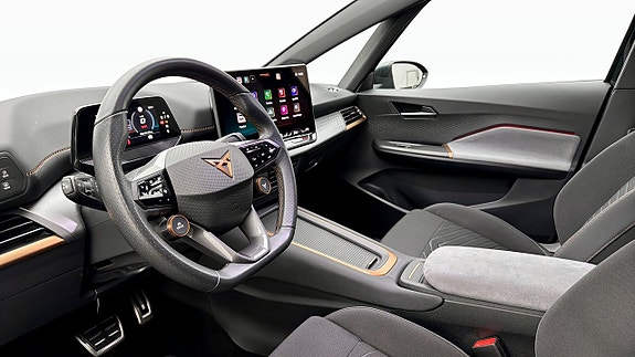 Cupra Born 7 of 13