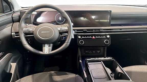 Hyundai Tucson 4 of 12