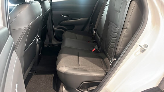 Hyundai Tucson 5 of 12