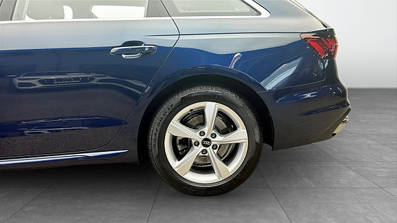 Audi A4 6 of 12