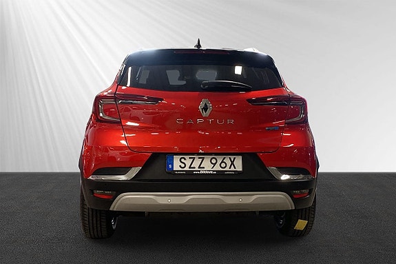 Renault Captur 2 of 8