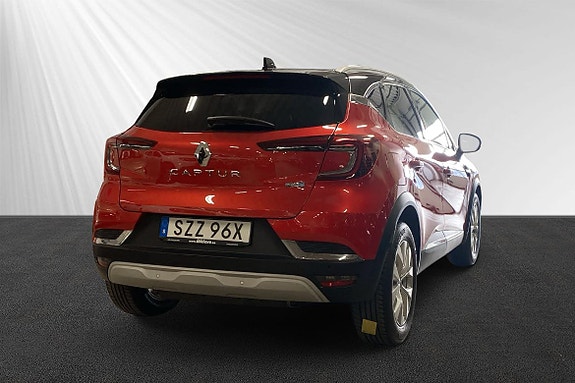 Renault Captur 3 of 8