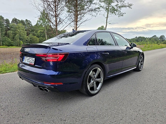 Audi S4 14 of 20