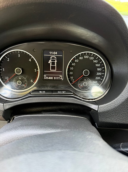 Volkswagen Amarok 9 of 12